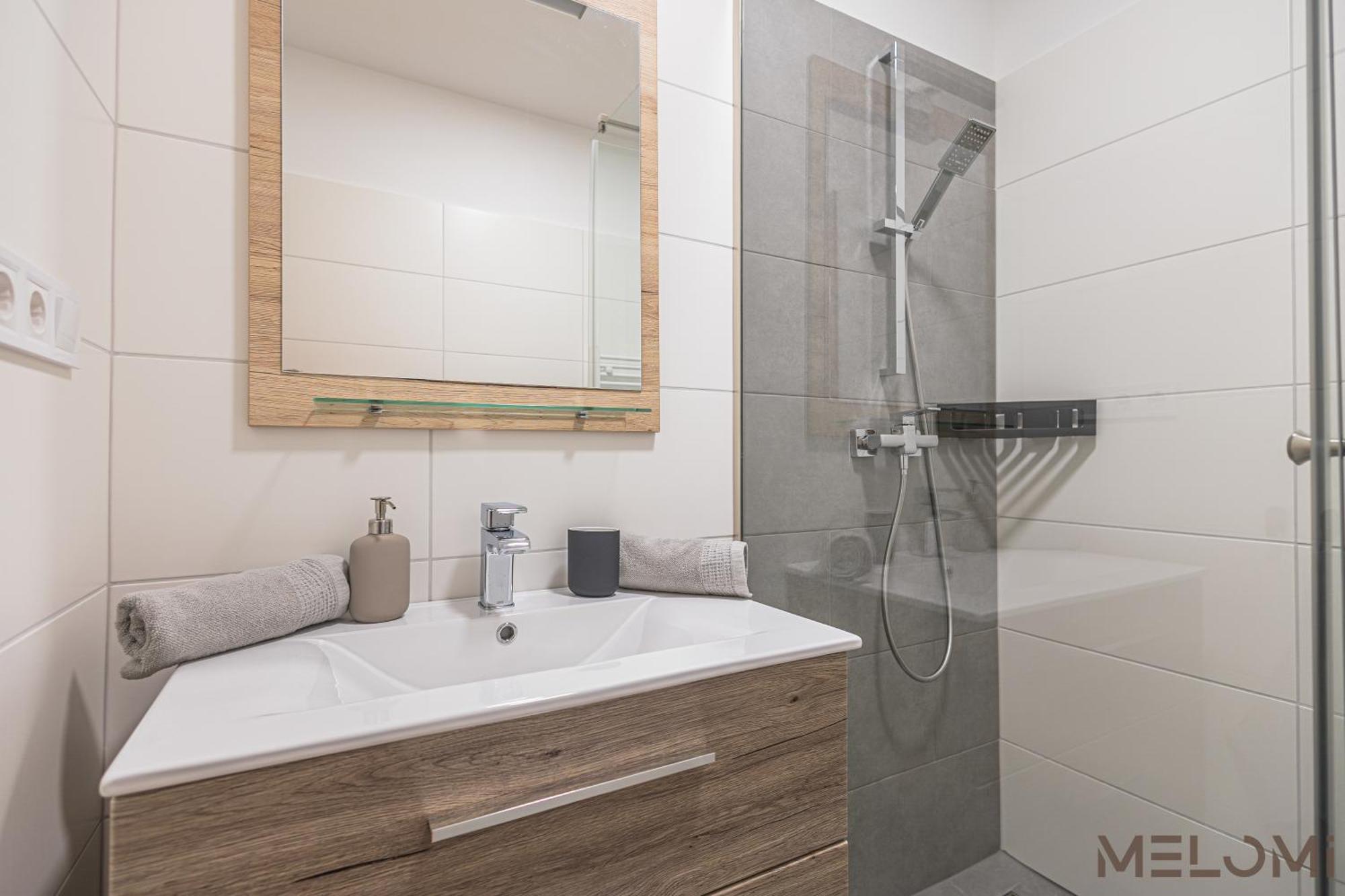 Melomi 1 Apartman Шарвар Экстерьер фото