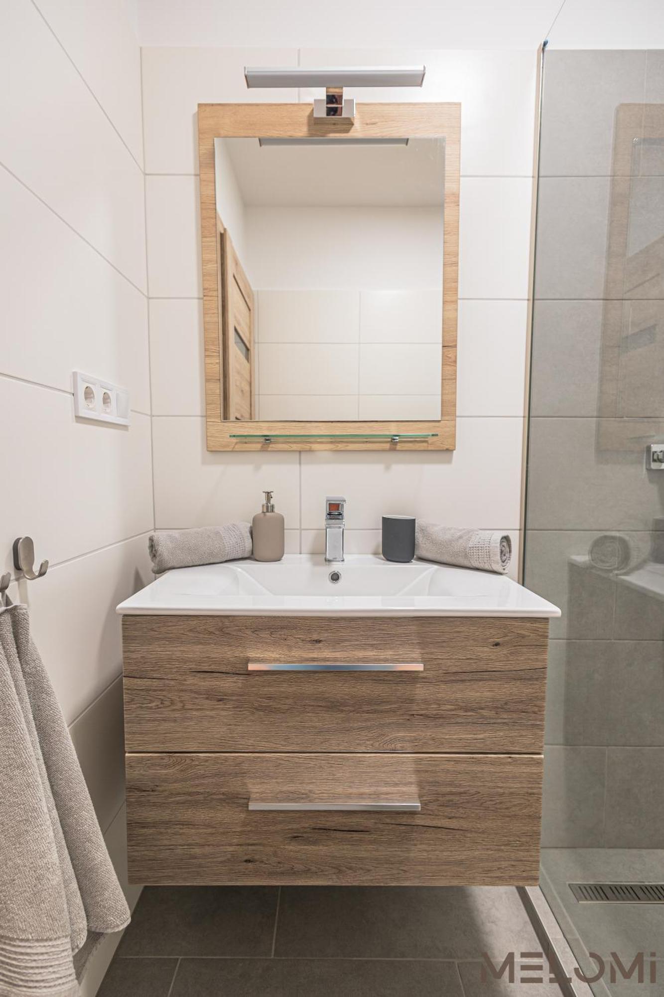 Melomi 1 Apartman Шарвар Экстерьер фото