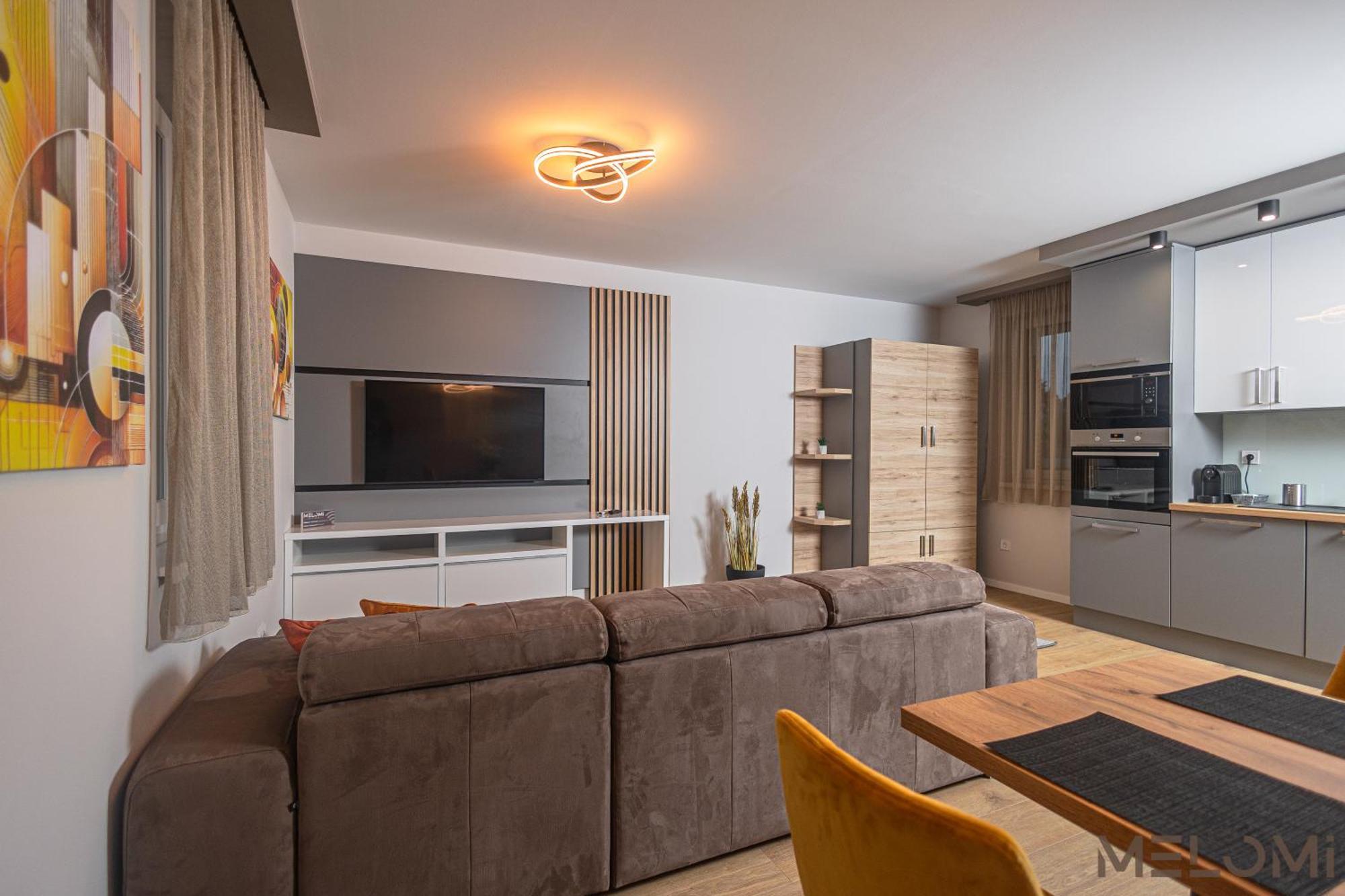 Melomi 1 Apartman Шарвар Экстерьер фото