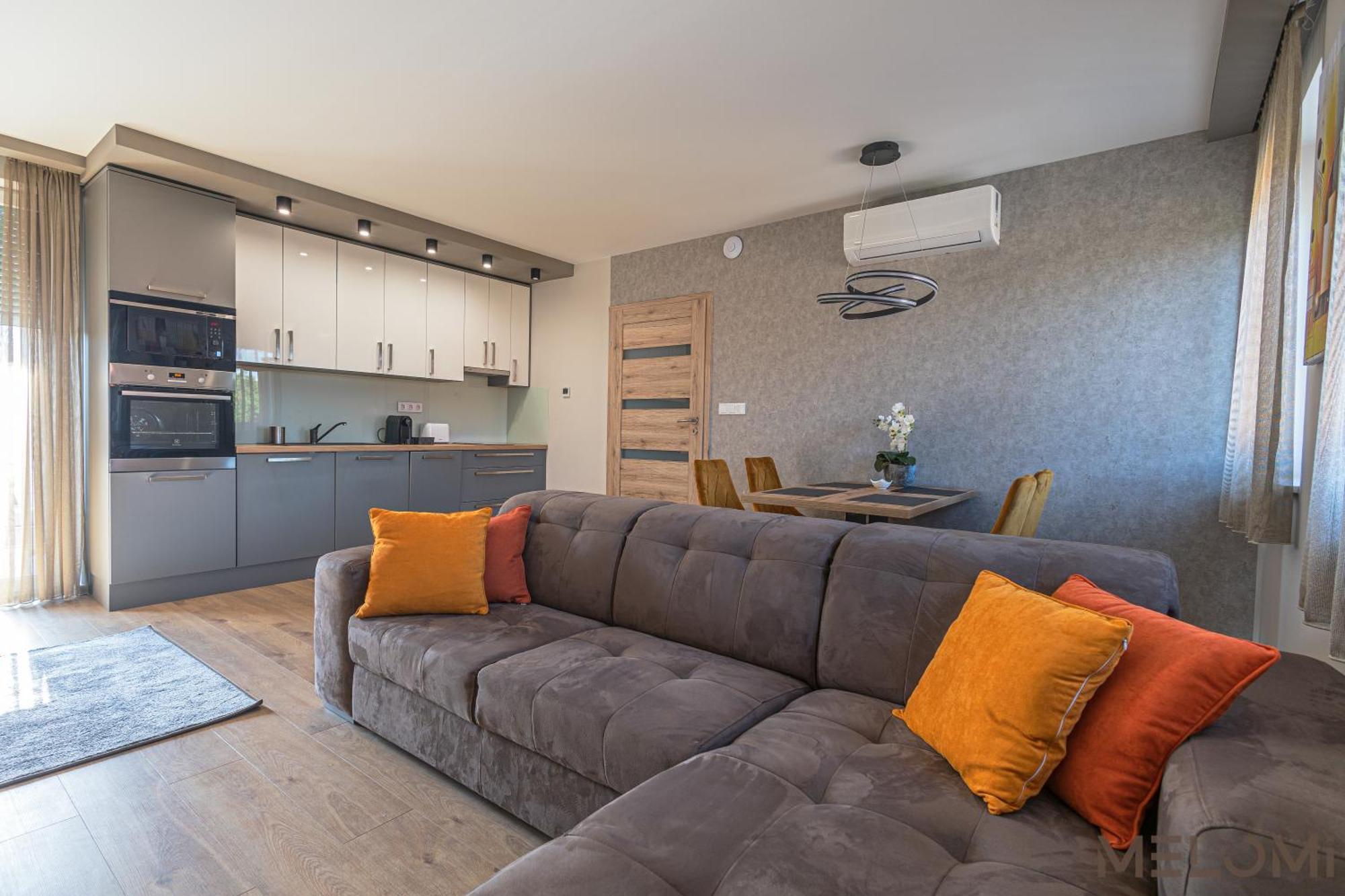 Melomi 1 Apartman Шарвар Экстерьер фото