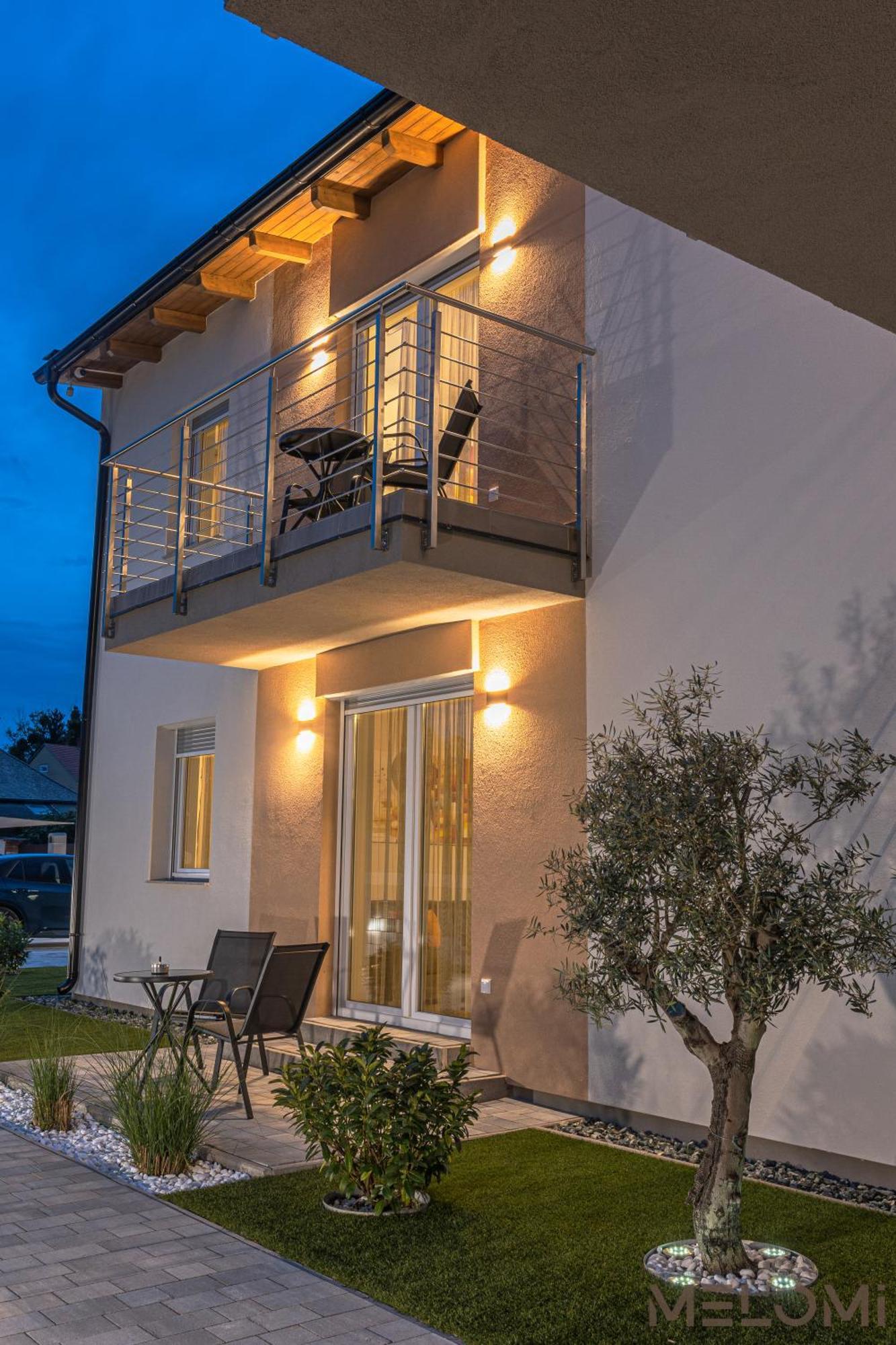 Melomi 1 Apartman Шарвар Экстерьер фото